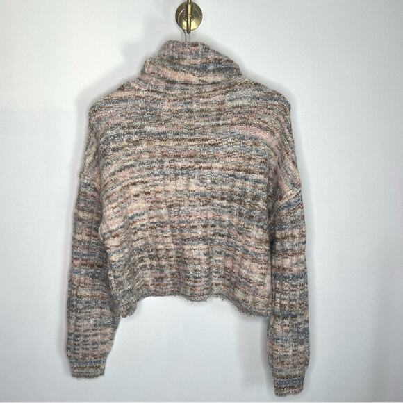 American Eagle Knit Turtleneck Cropped Sweater Pastel - Picture 2 of 4